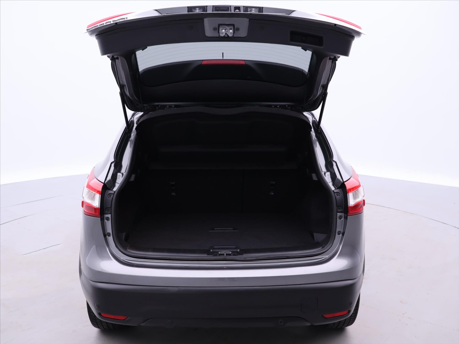 Nissan Qashqai SUV 1,2 l 85 kw