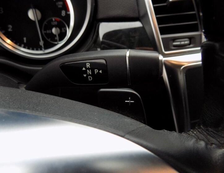 Mercedes-Benz GL SUV 4,7 l 320 kw