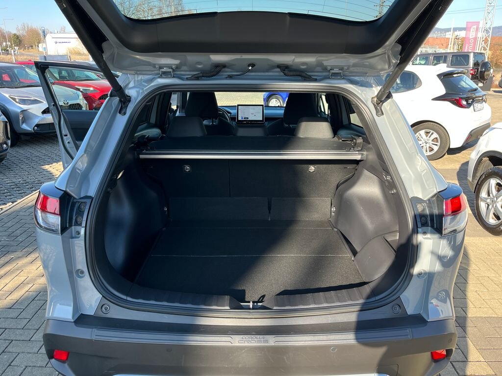 Toyota Corolla Cross SUV / Terénní 2,0 l 112 kw