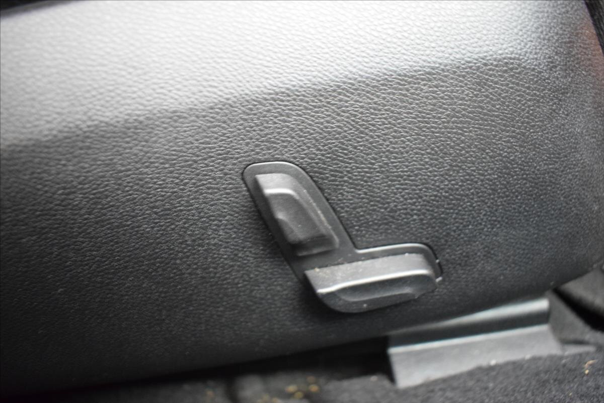 Mercedes-Benz Třídy E Sedan / Limuzína 3,0 l 170 kw