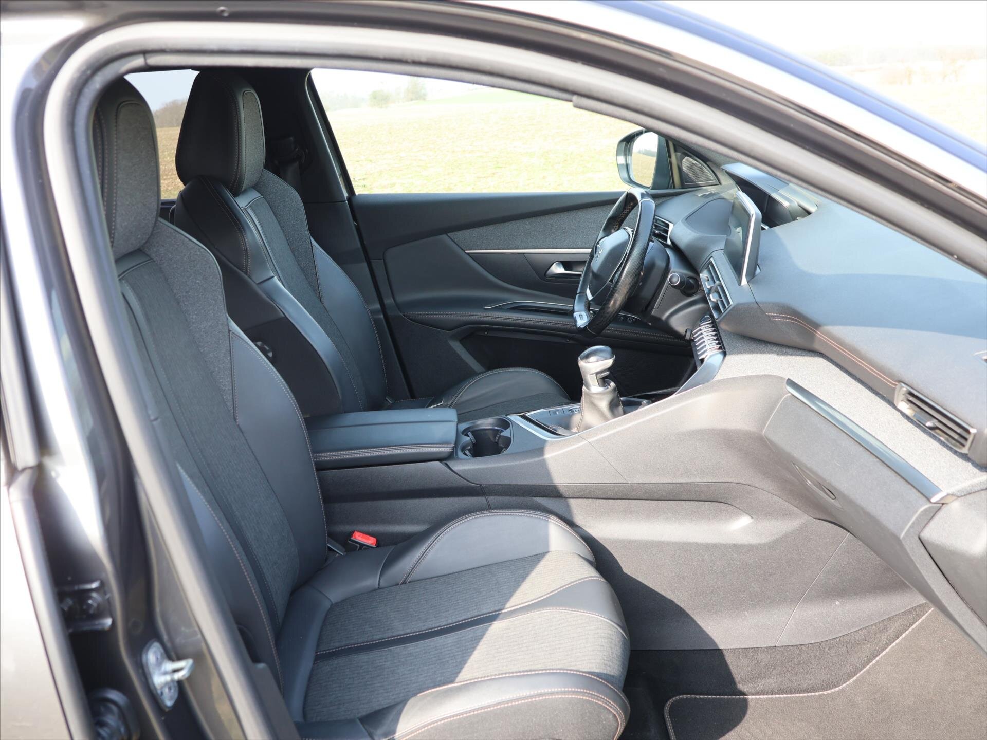 Peugeot 5008 SUV / Terénní 1,2 l 96 kw