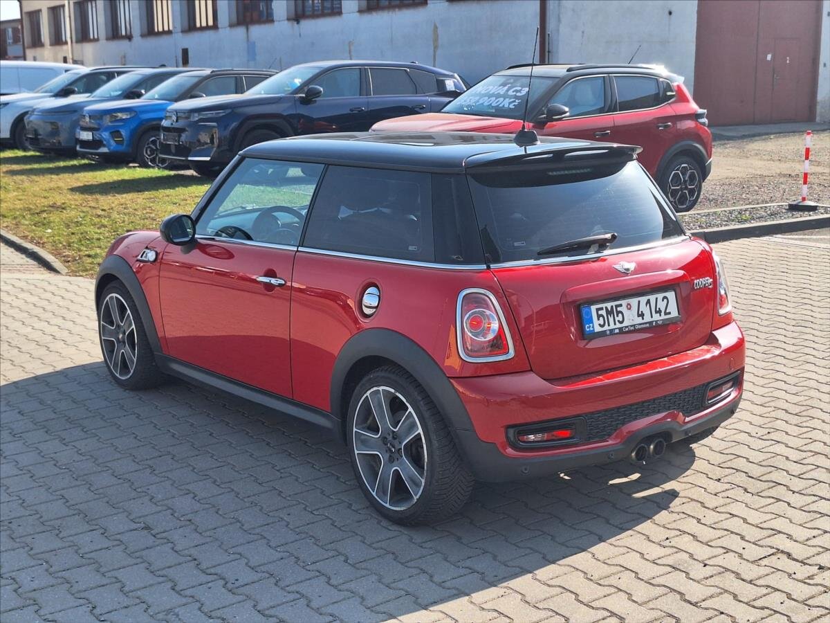 Mini Cooper Hatchback 1,6 l 135 kw