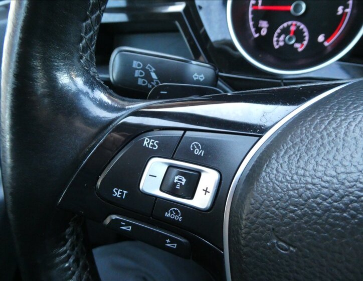 Volkswagen Touran MPV 2,0 l 110 kw