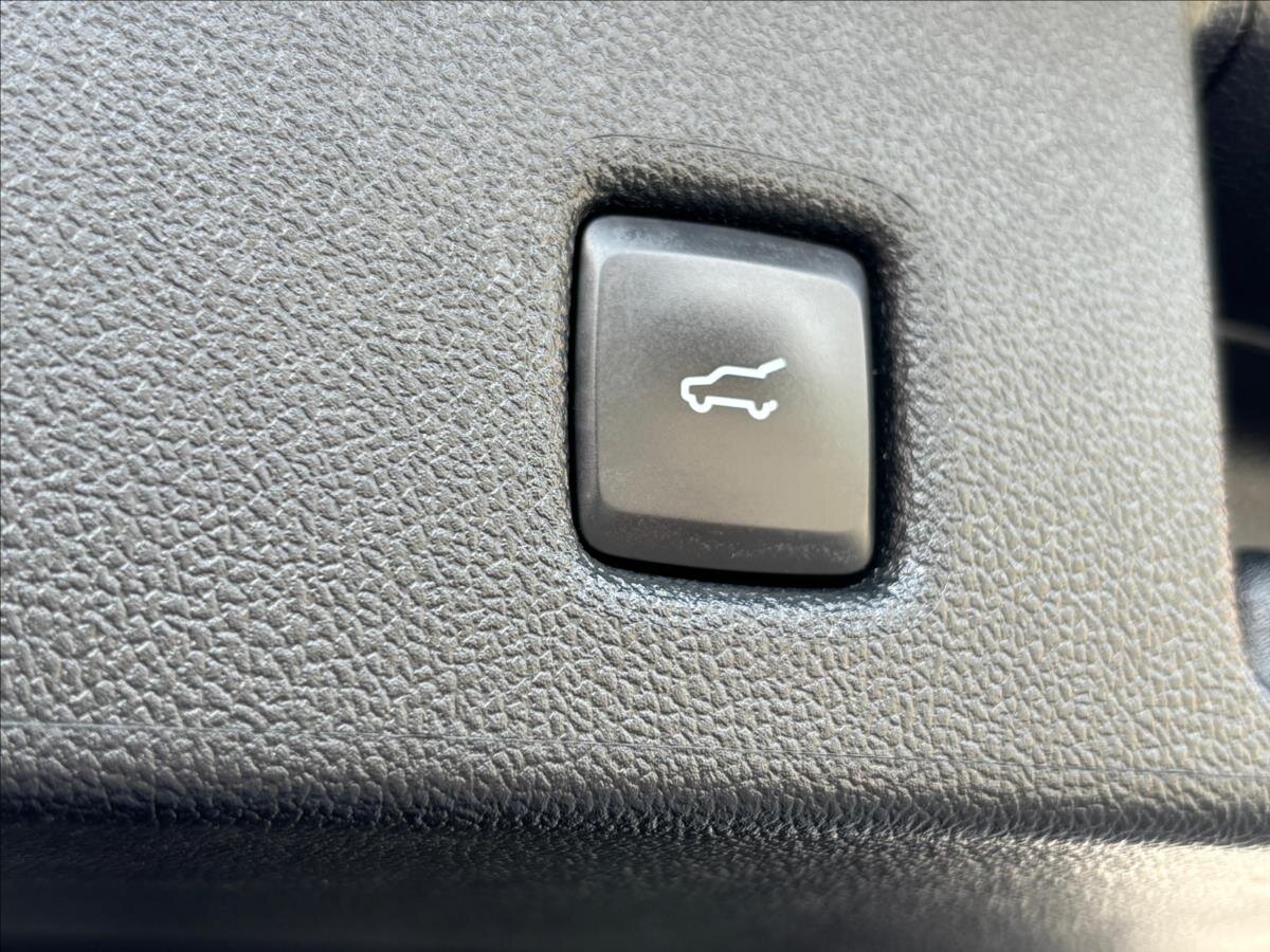 Ford Kuga SUV 2,0 l 88 kw