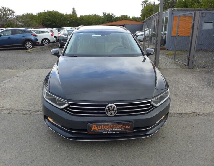 Volkswagen Passat Kombi 1,6 l 88 kw