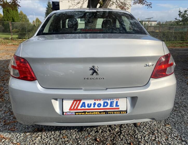Peugeot 301 5