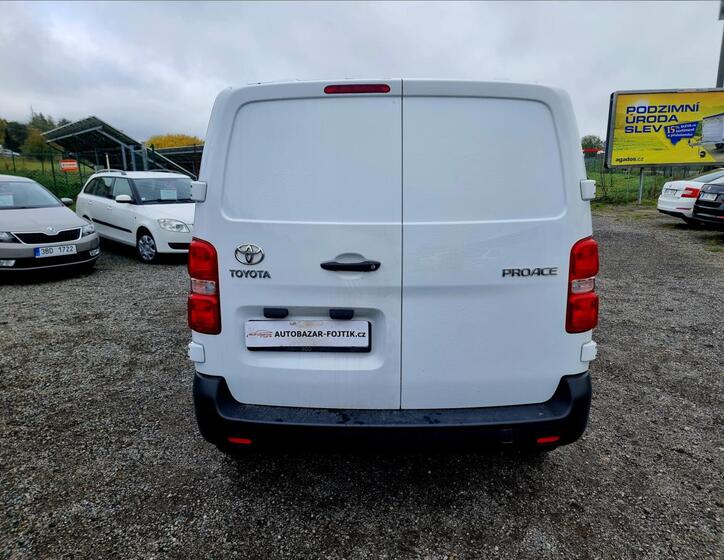 Toyota ProAce 6