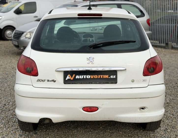Peugeot 206 Hatchback 1,4 l 50 kw