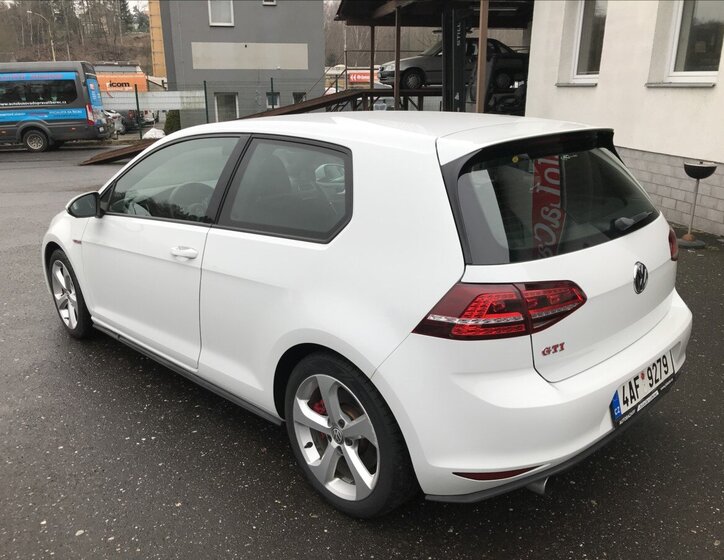Volkswagen Golf Hatchback 2,0 l 169 kw