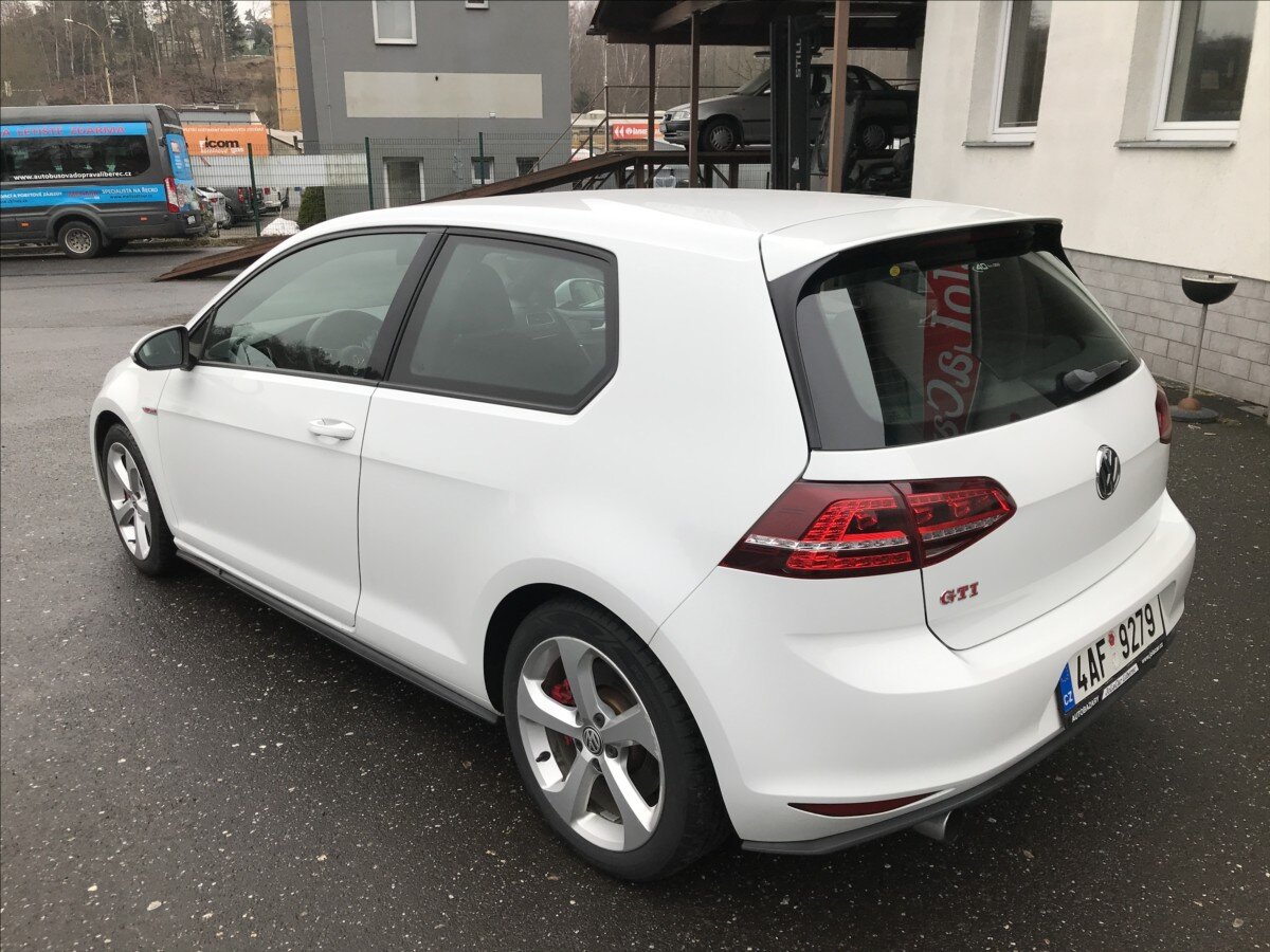 Volkswagen Golf Hatchback 2,0 l 169 kw