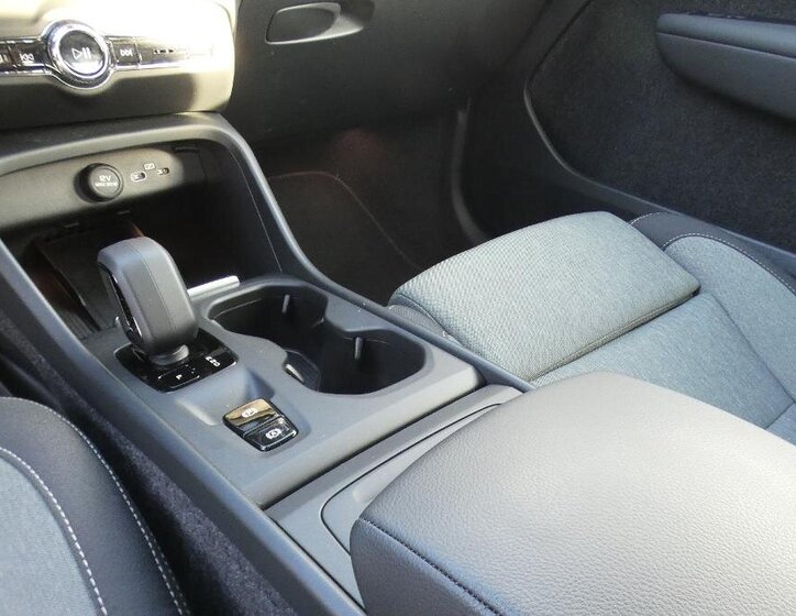 Volvo XC40 SUV 2,0 l 120 kw