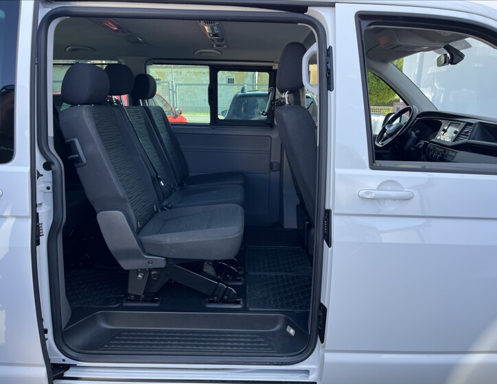 Volkswagen Caravelle 21