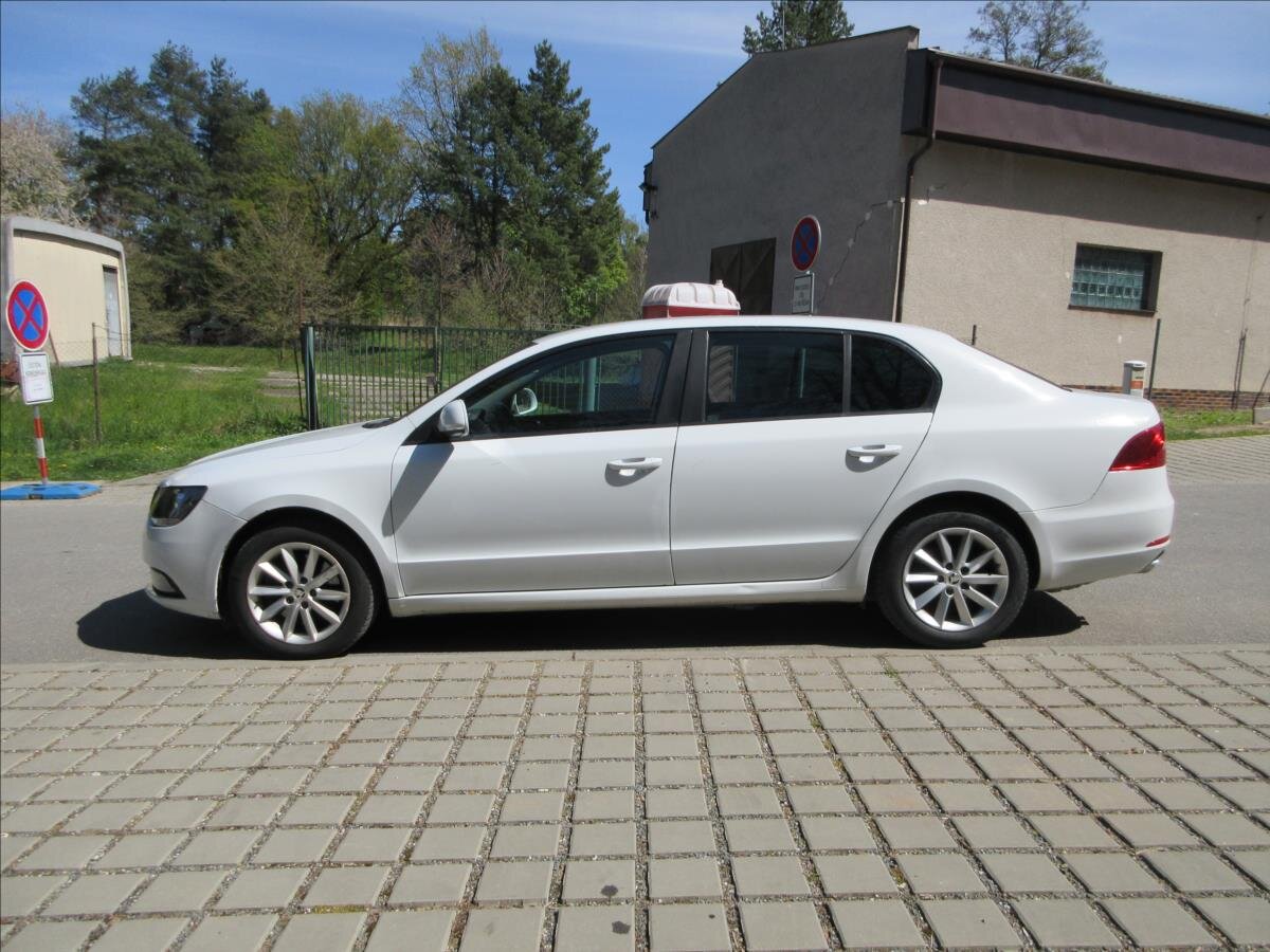Škoda Superb Sedan / Limuzína 2,0 l 103 kw