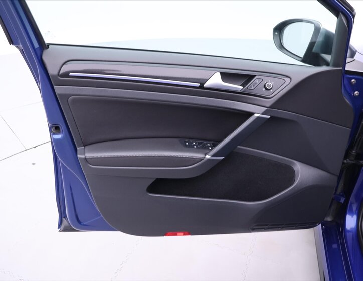 Volkswagen Golf Kombi 2,0 l 228 kw