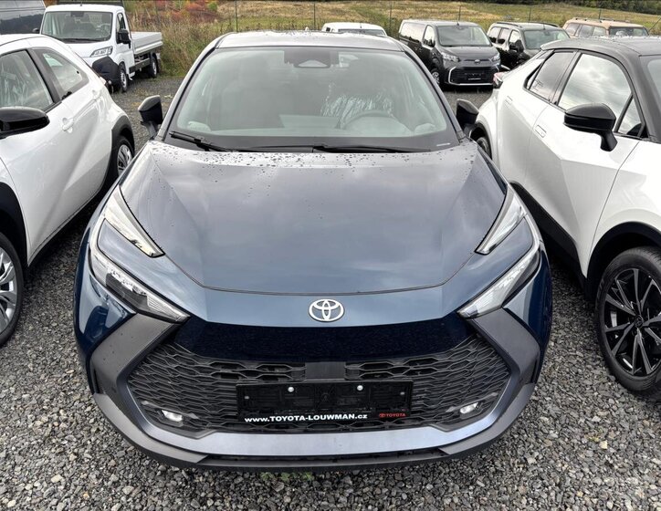 Toyota C-HR 2
