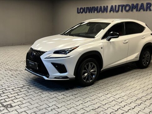 Lexus NX 300h SUV 2,5 l 145 kw