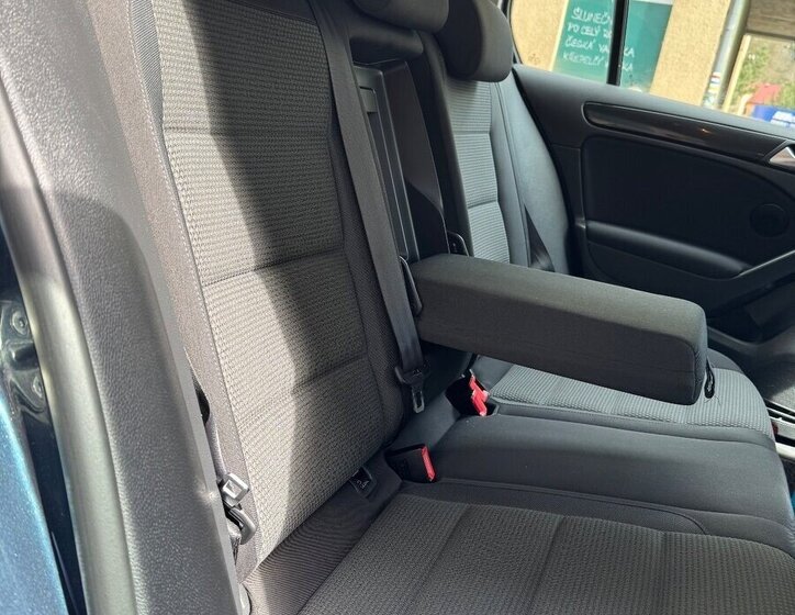 Volkswagen Golf Hatchback 0,0 77 kw