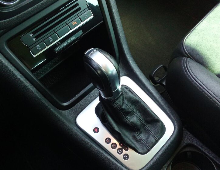 Volkswagen Sharan MPV 2,0 l 103 kw