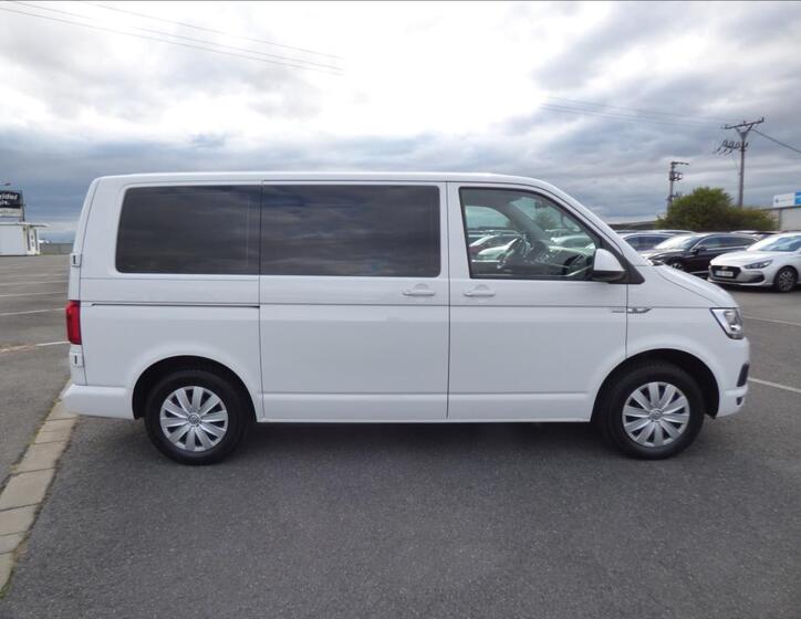 Volkswagen Caravelle 2