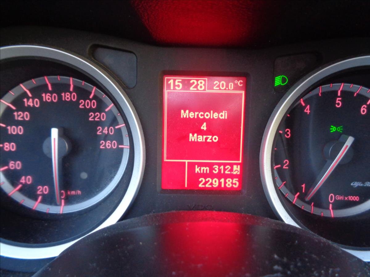 Alfa Romeo 159 Sedan / Limuzína 1,9 l 118 kw