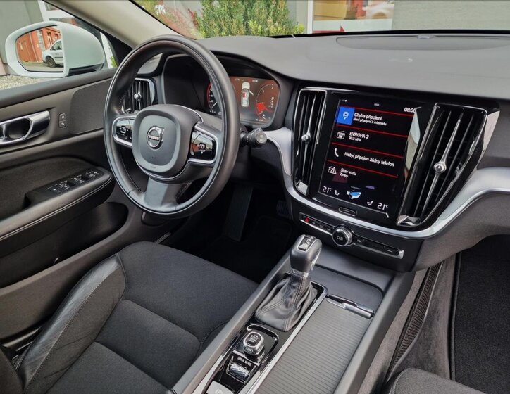 Volvo V60 38