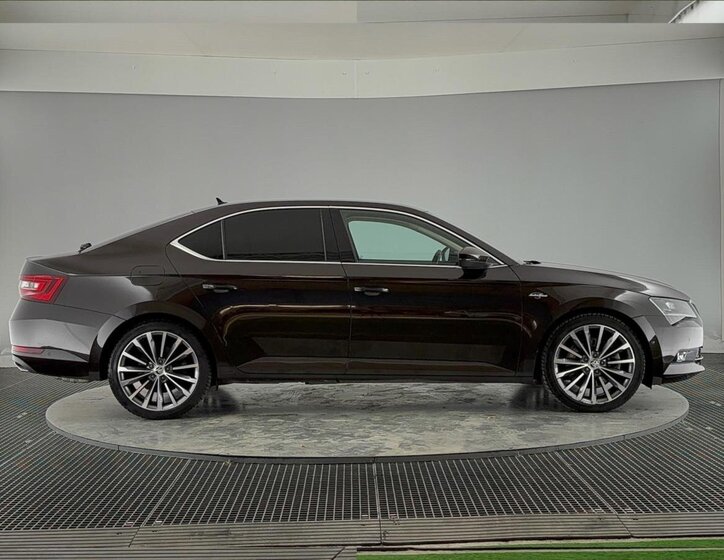 Škoda Superb Liftback 2,0 l 206 kw