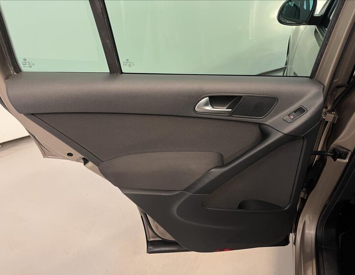 Volkswagen Tiguan SUV 2,0 l 81 kw