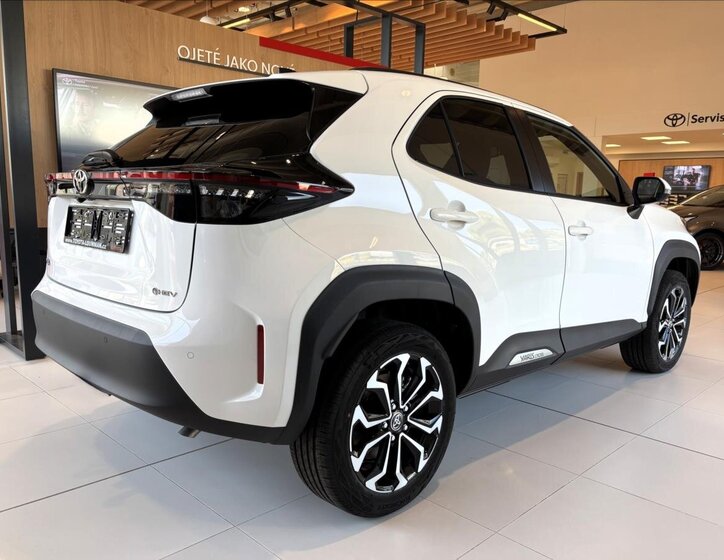 Toyota Yaris Cross SUV 1,5 l 85 kw