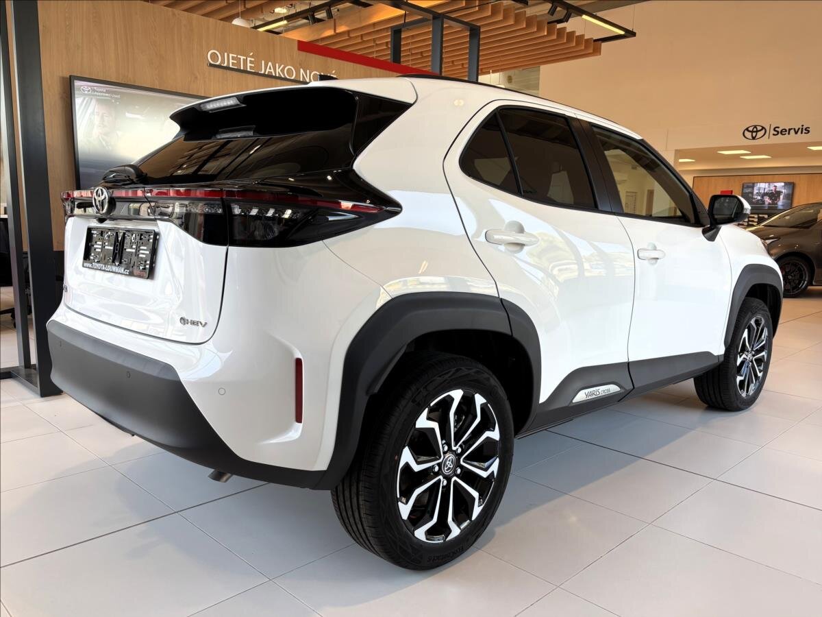 Toyota Yaris Cross SUV 1,5 l 85 kw