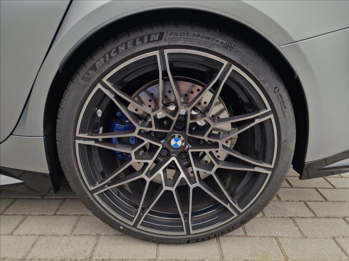 BMW M3 Sedan / Limuzína 3,0 l 390 kw