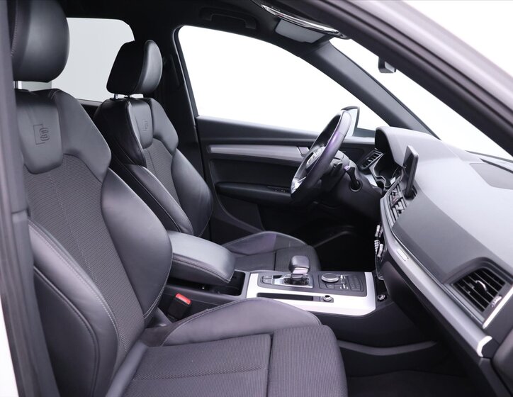 Audi Q5 SUV / Terénní 2,0 l 140 kw