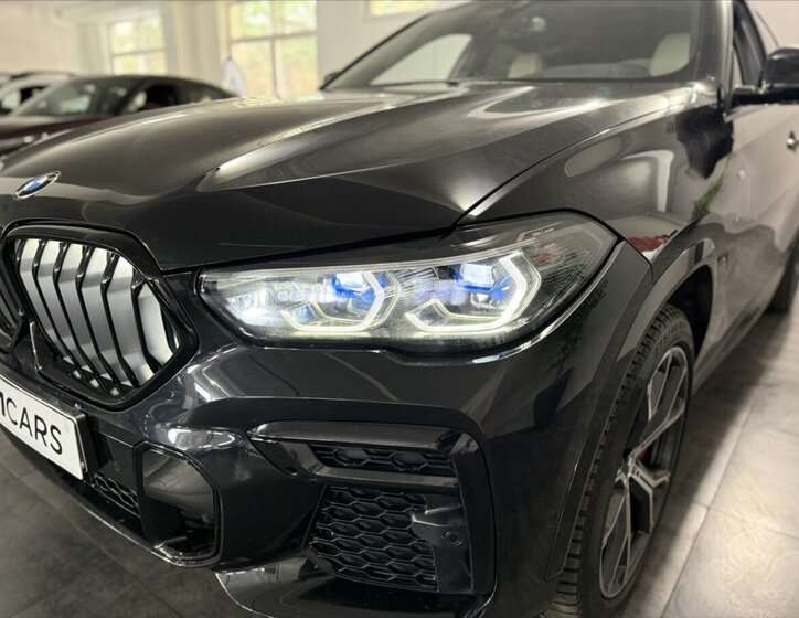 BMW X6 Sedan / Limuzína 3,0 l 250 kw