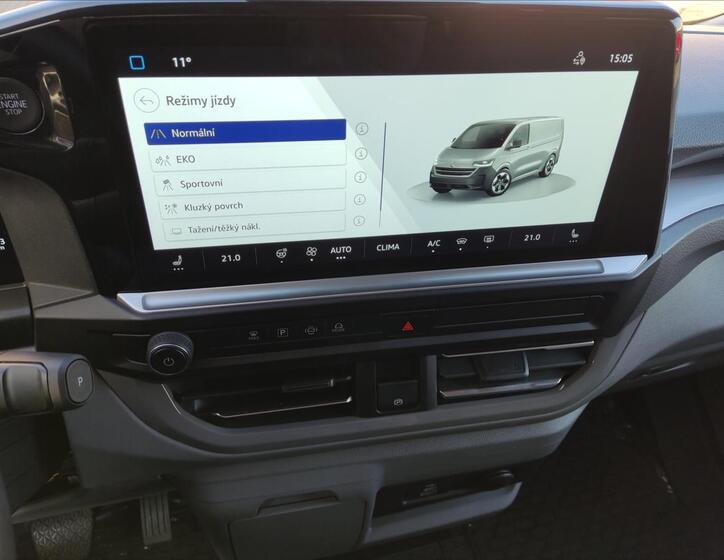 Volkswagen Caravelle 13