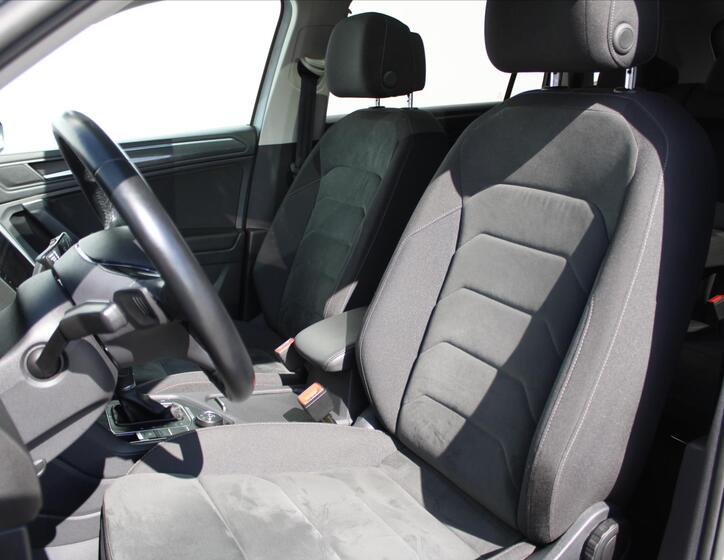 Volkswagen Tiguan 10