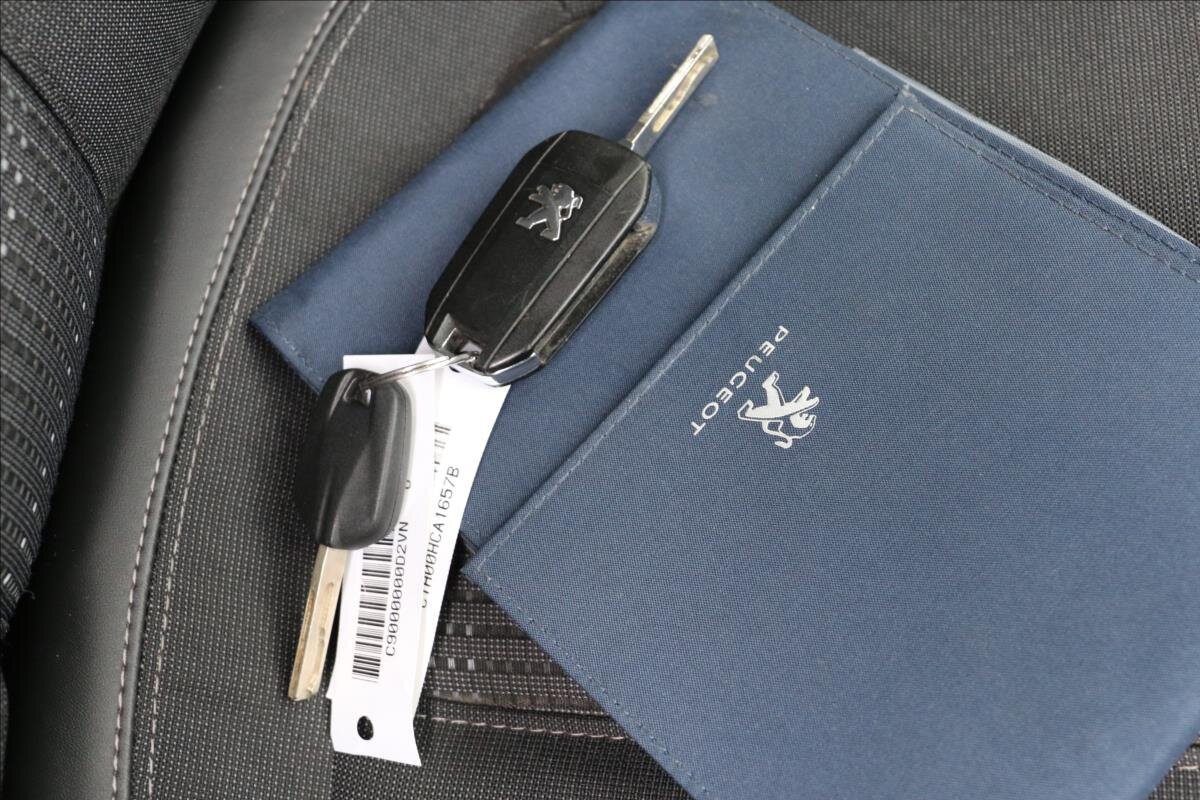 Peugeot 308 Kombi 1,5 l 96 kw