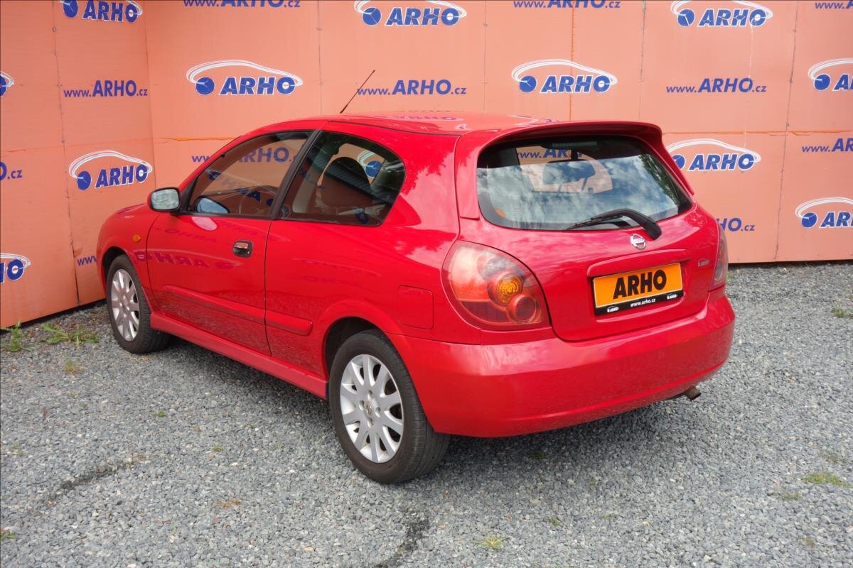 Nissan Almera