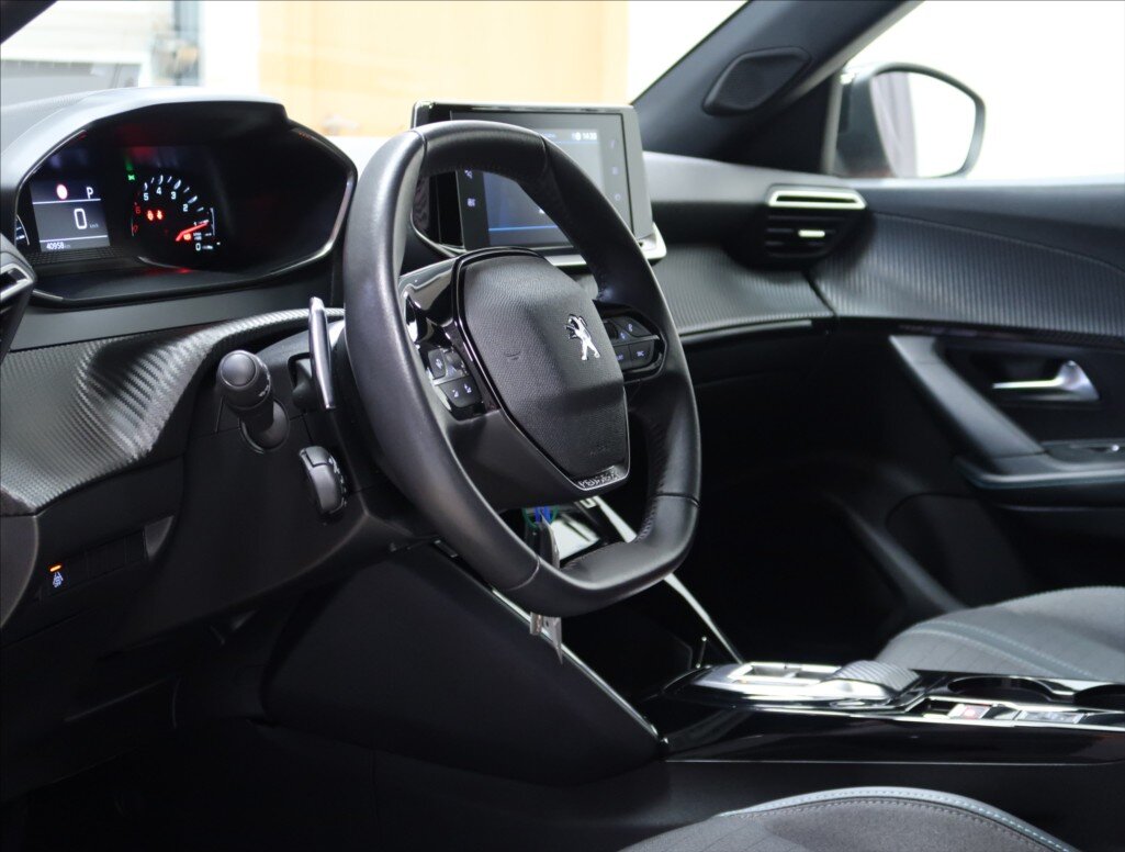 Peugeot 2008 Hatchback 1,2 l 96 kw