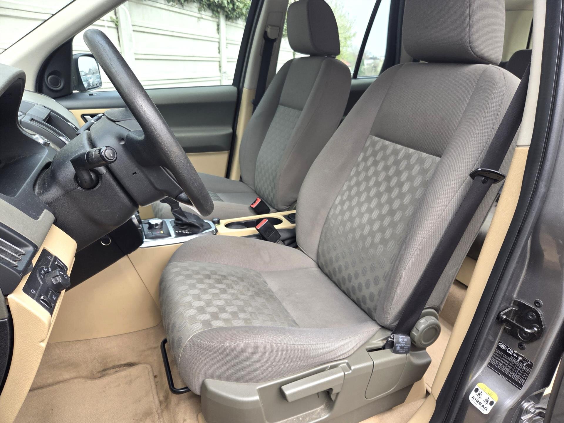 Land Rover Freelander SUV / Terénní 2,2 l 118 kw