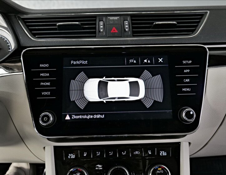 Škoda Superb Sedan / Limuzína 2,0 l 200 kw