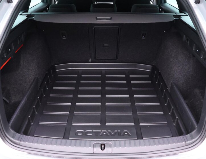Škoda Octavia 10