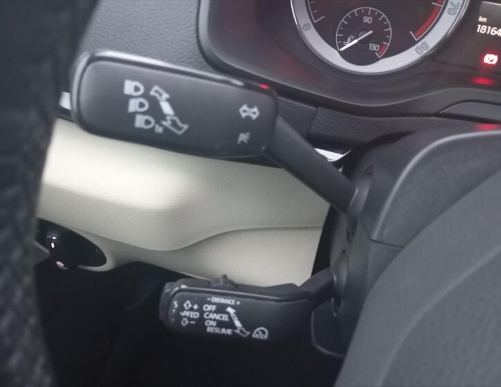 Škoda Karoq Kombi 1,5 l 110 kw