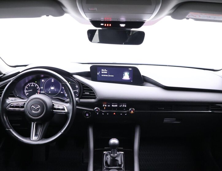 Mazda 3 Sedan 2,0 l 137 kw