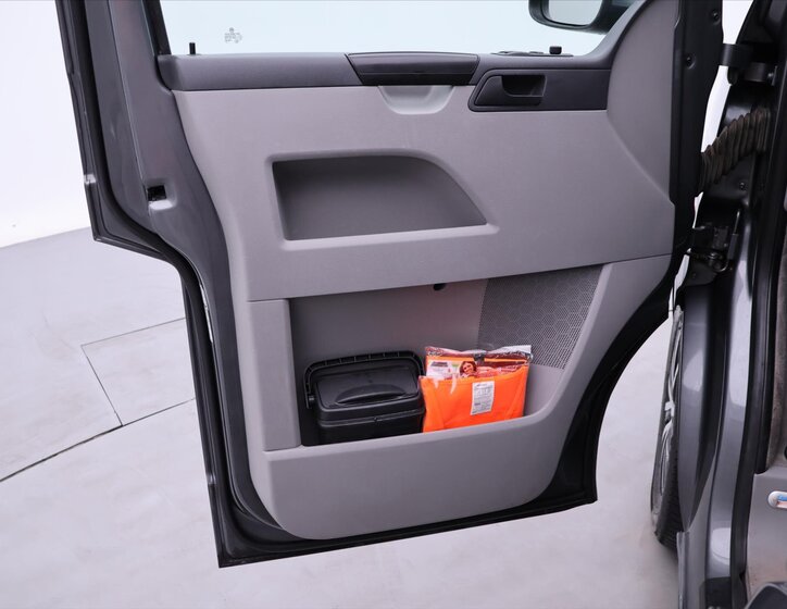 Volkswagen California Kombi 2,0 l 132 kw