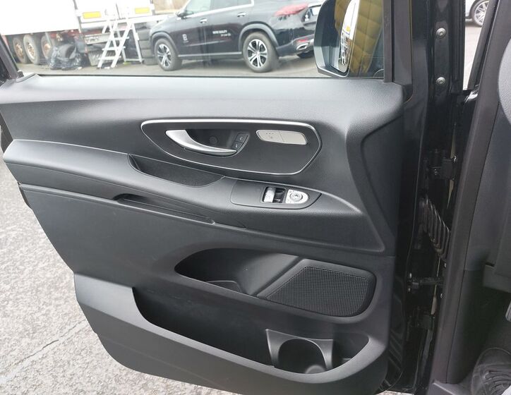 Mercedes-Benz Vito 22