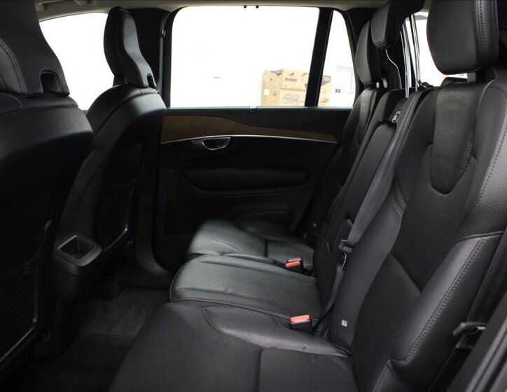 Volvo XC90 SUV / Terénní 2,0 l 173 kw