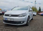 Volkswagen Touran 1