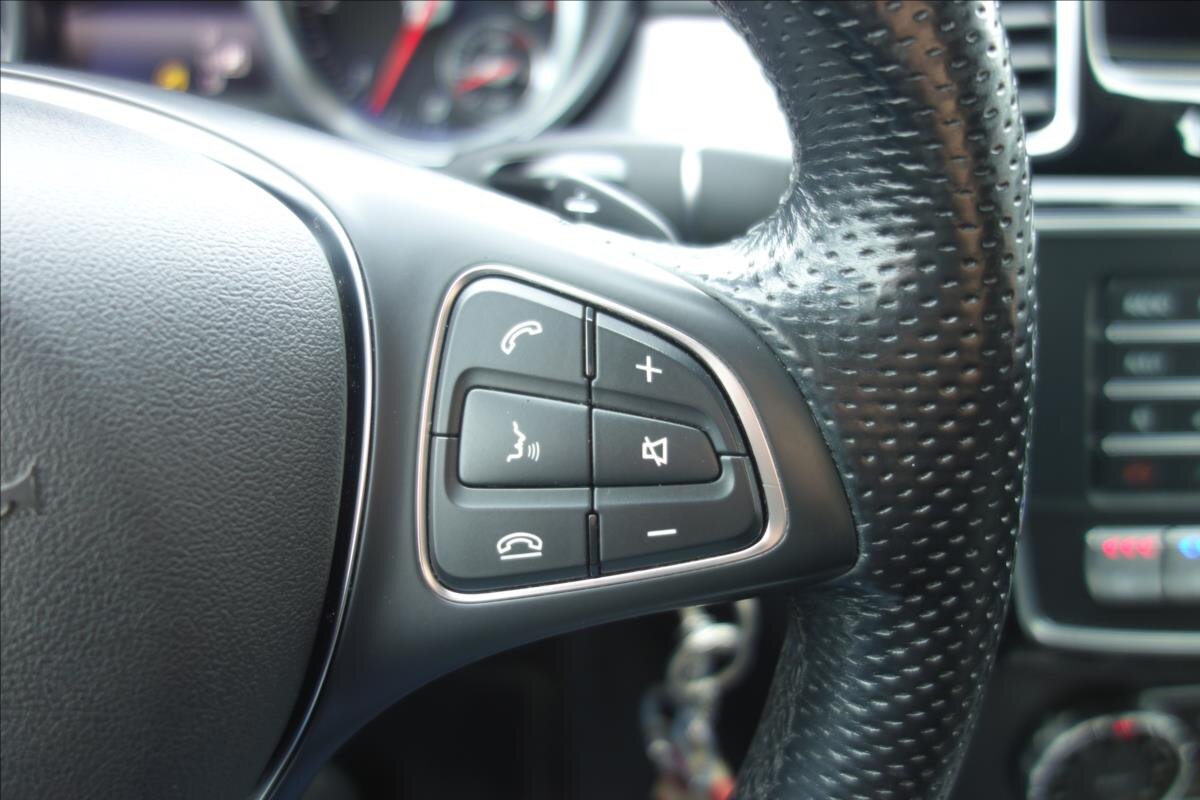 Mercedes-Benz GLE SUV 3,0 l 190 kw