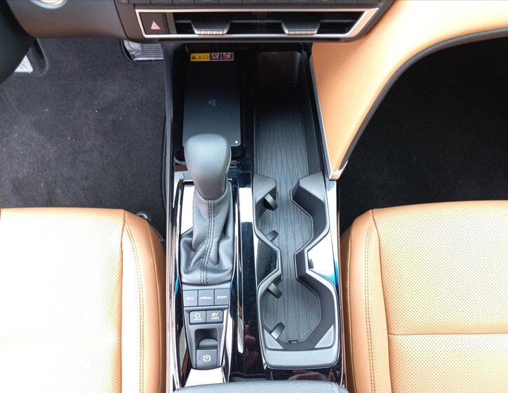 Toyota Camry Sedan 2,5 l 137 kw