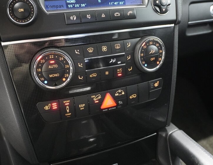 Mercedes-Benz Třídy M SUV 6,2 l 375 kw