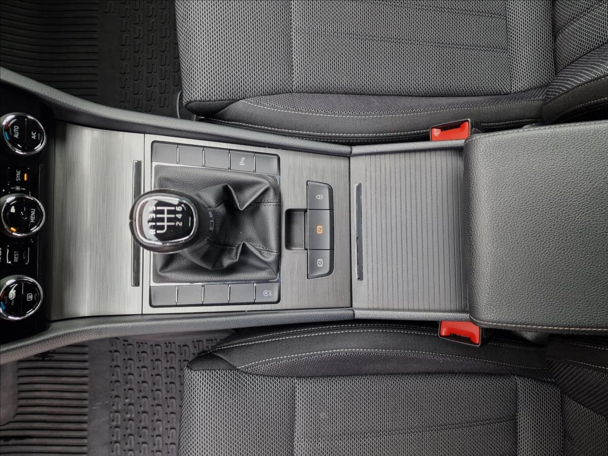 Škoda Superb Kombi 1,5 l 110 kw
